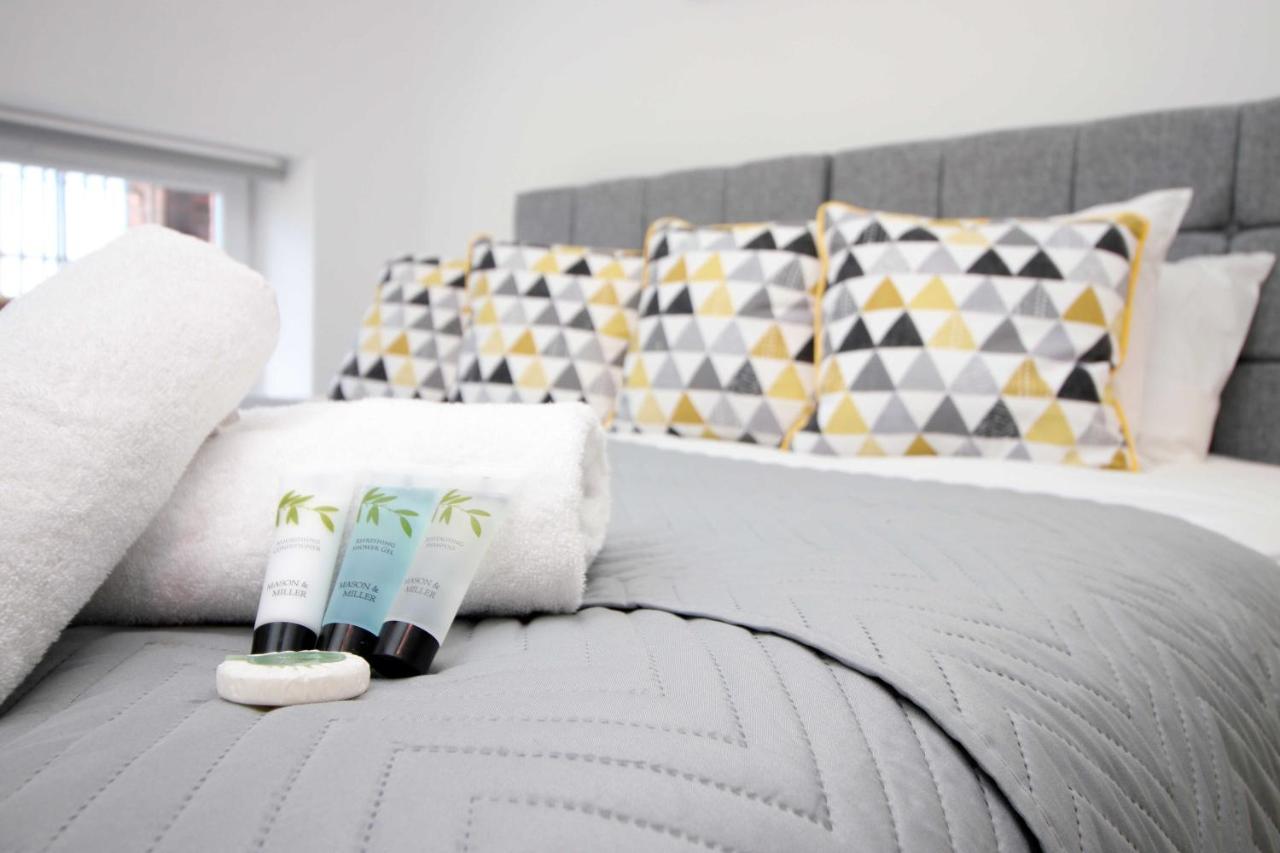 St Thomas Loft Views By Ssw - 2Br, Parking, Sleeps 4, Easy Access To City Centre, Marina, Beach And M4 スウォンジー エクステリア 写真